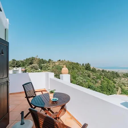 Infinity I - Stylish With Views * Lagoudi Zia