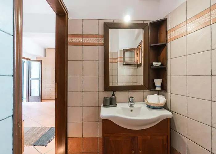 Infinity I - Stylish With Views *