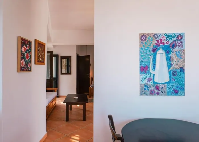 Infinity I - Stylish With Views